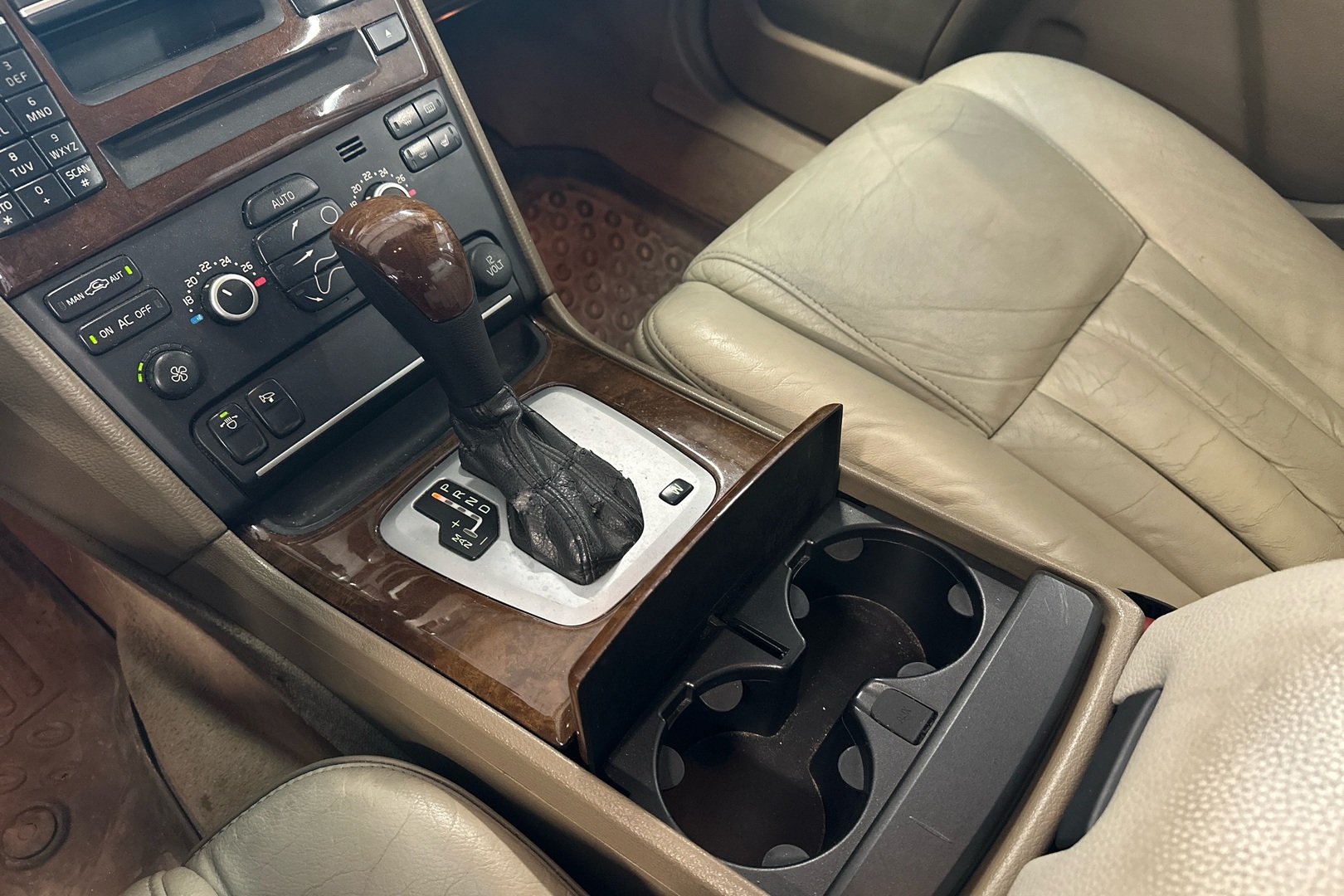 VOLVO XC90 2008
