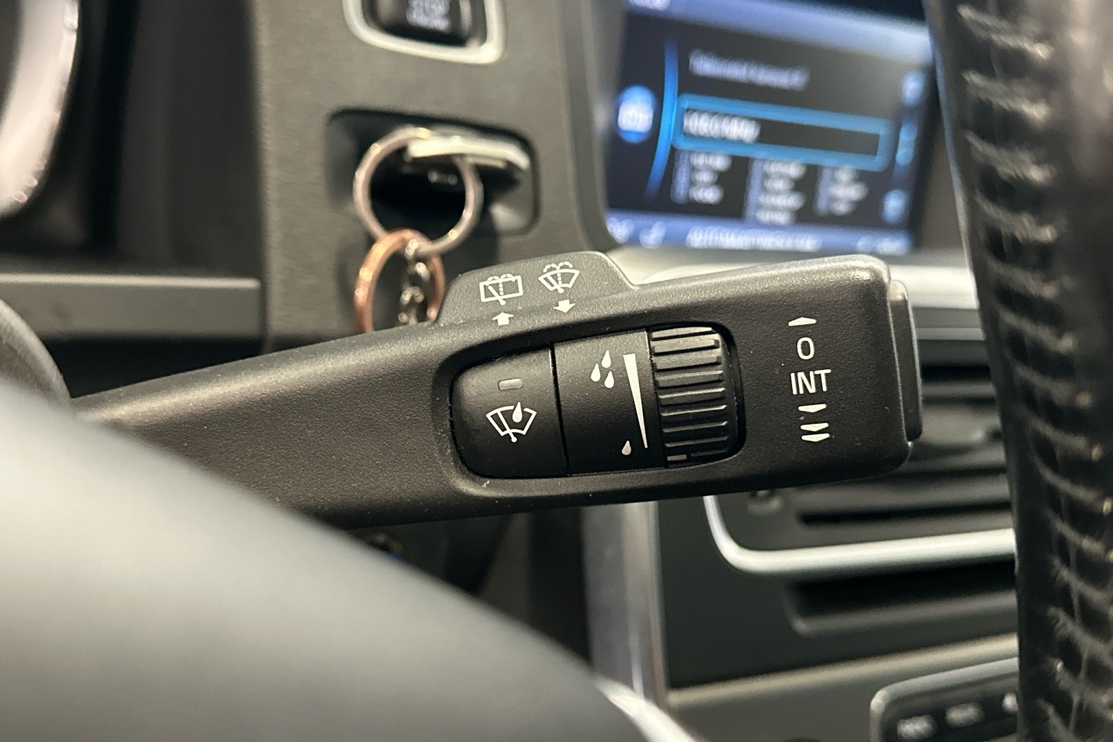 VOLVO V60 2014