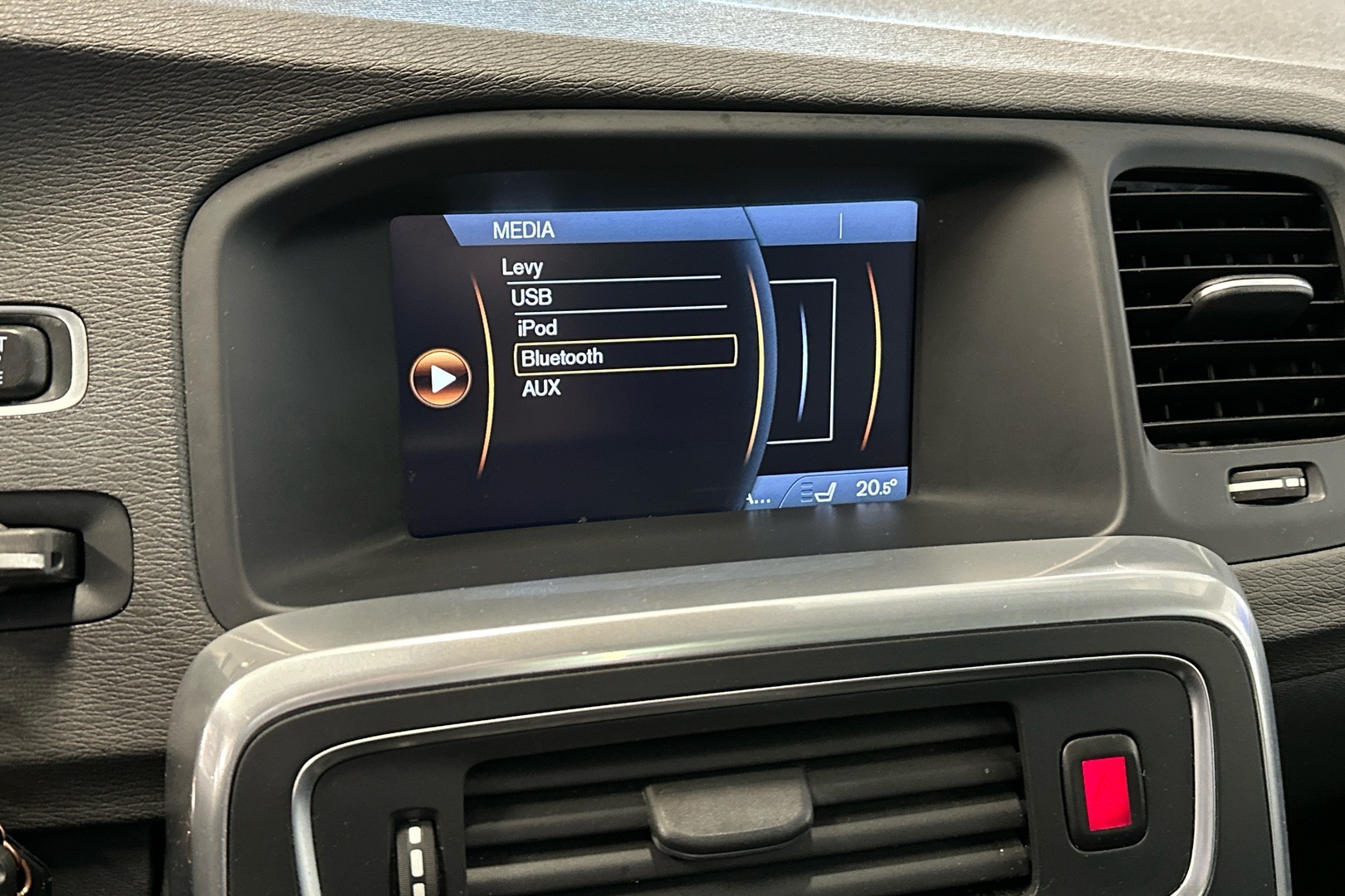 VOLVO V60 2014