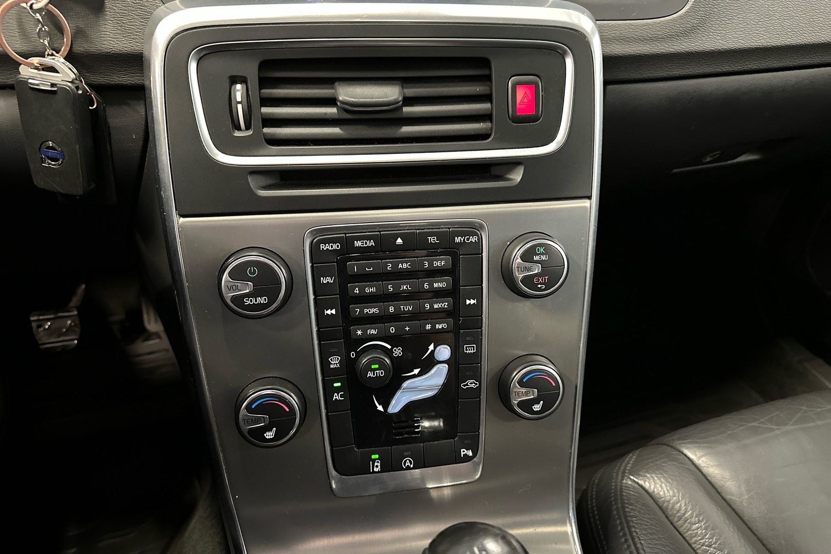 VOLVO V60 2014