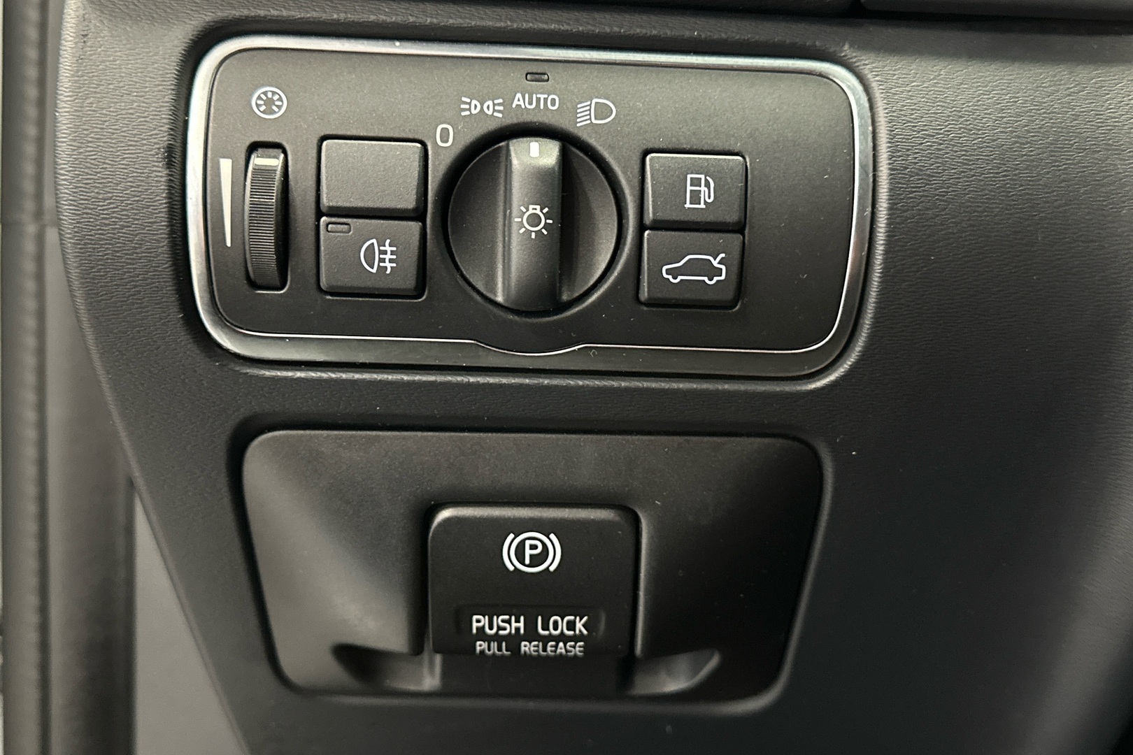VOLVO V60 2014