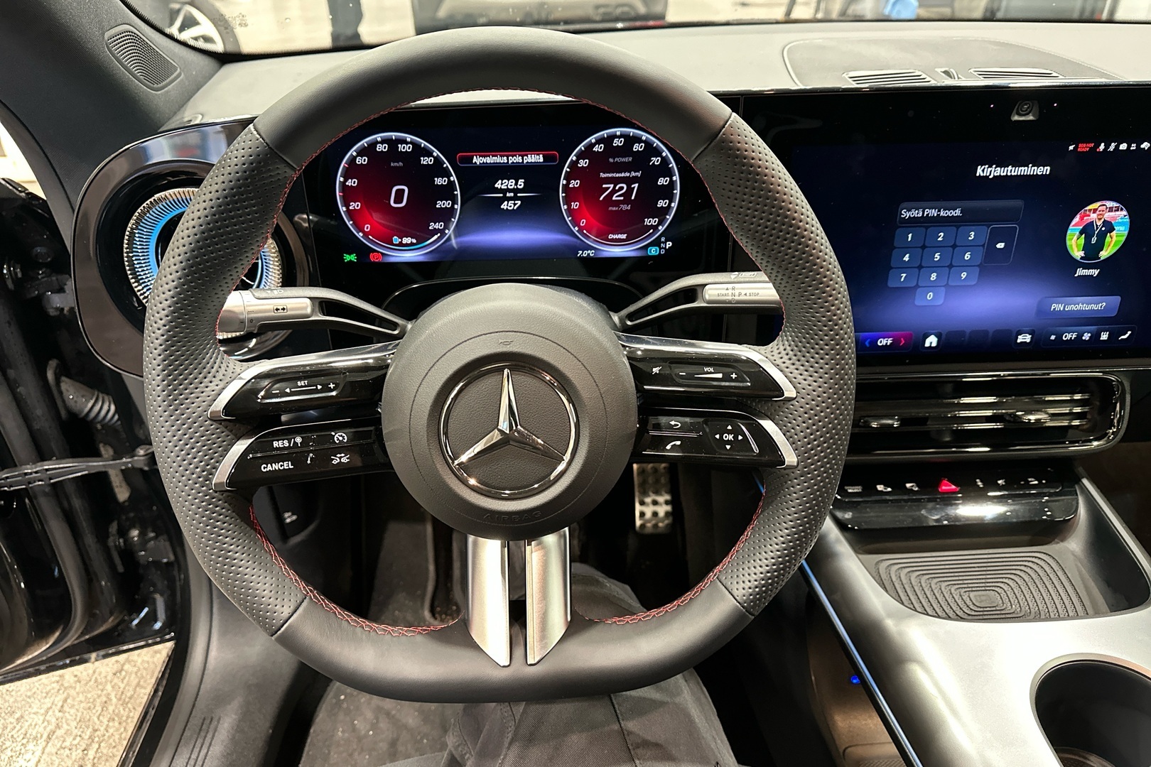 MERCEDES-BENZ CLA 2025