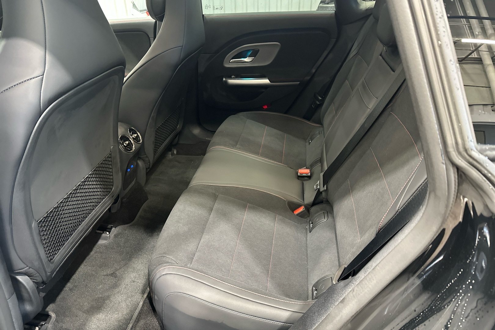 MERCEDES-BENZ CLA 2025