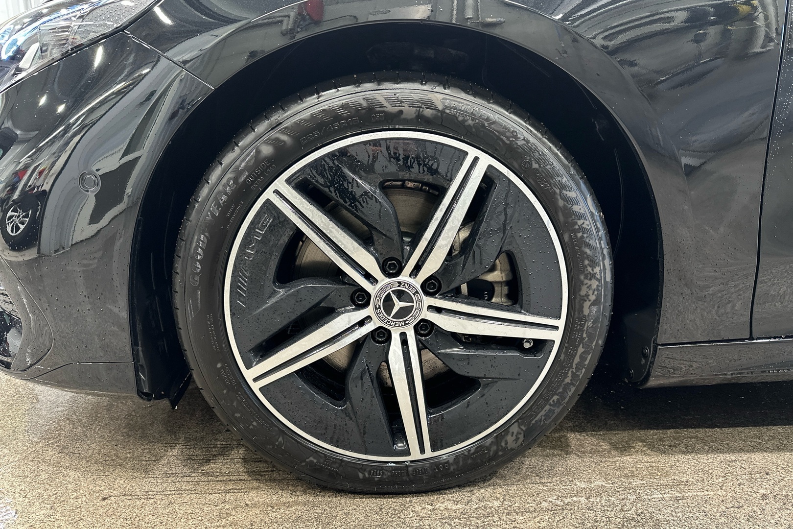 MERCEDES-BENZ CLA 2025