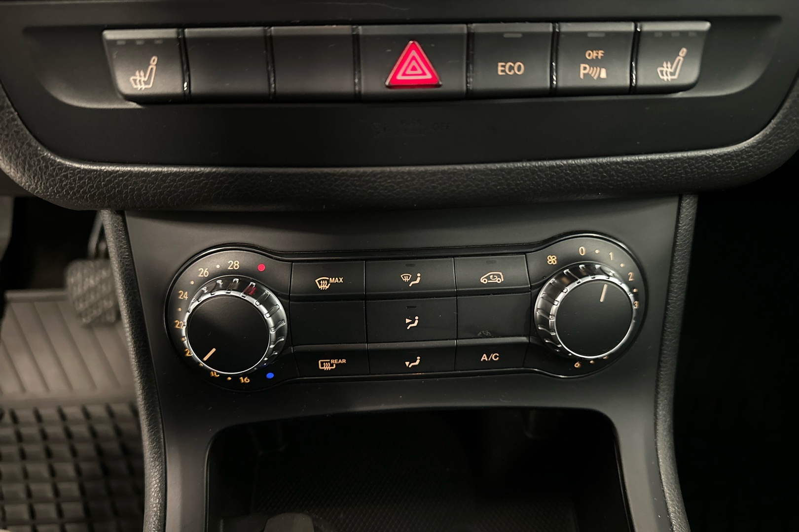 MERCEDES-BENZ B 2012