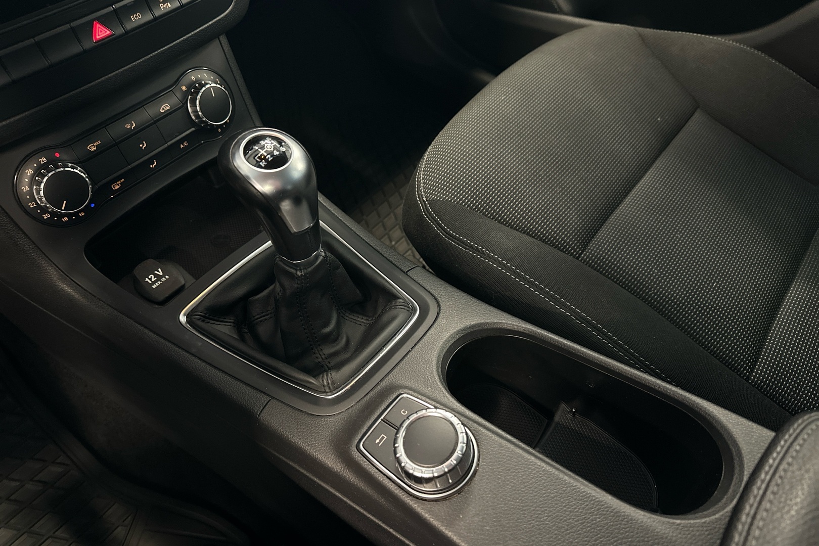 MERCEDES-BENZ B 2012