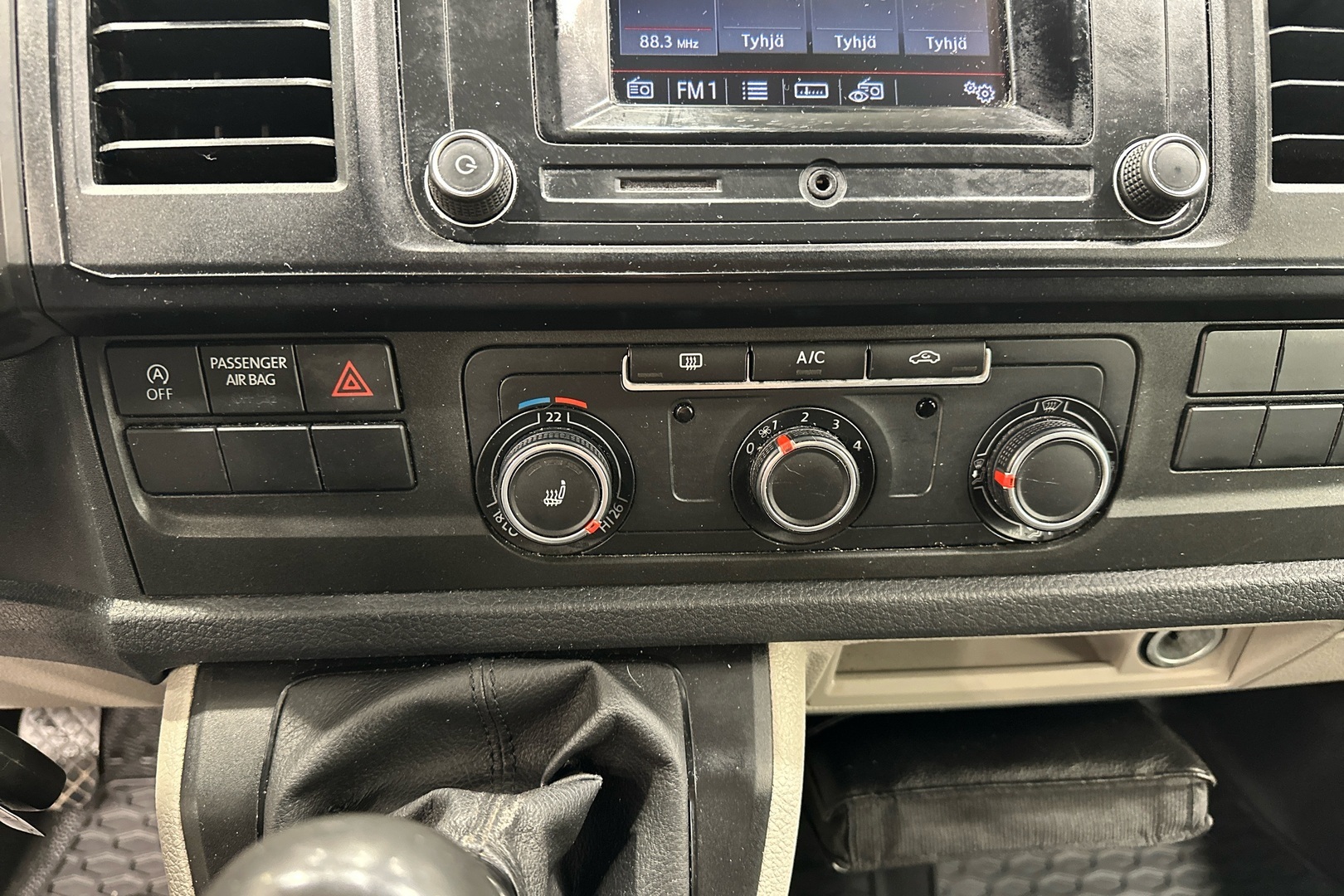 VOLKSWAGEN Transporter 2016