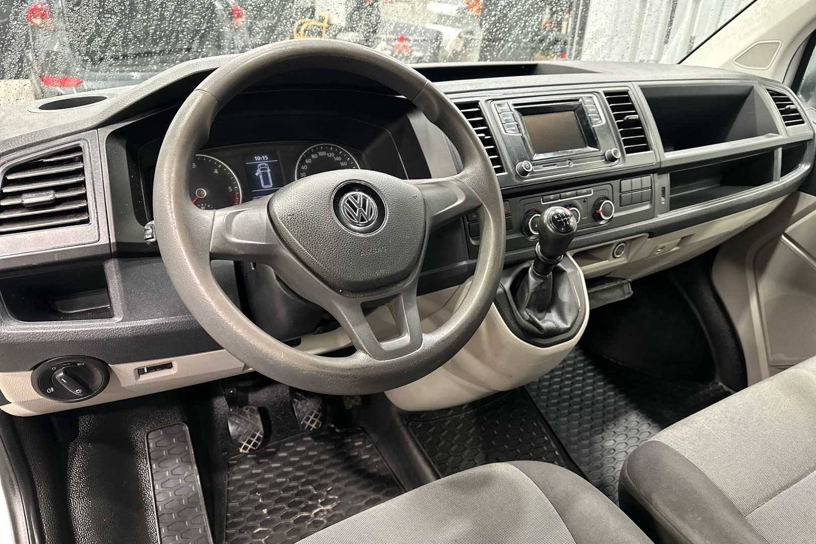 VOLKSWAGEN Transporter 2016