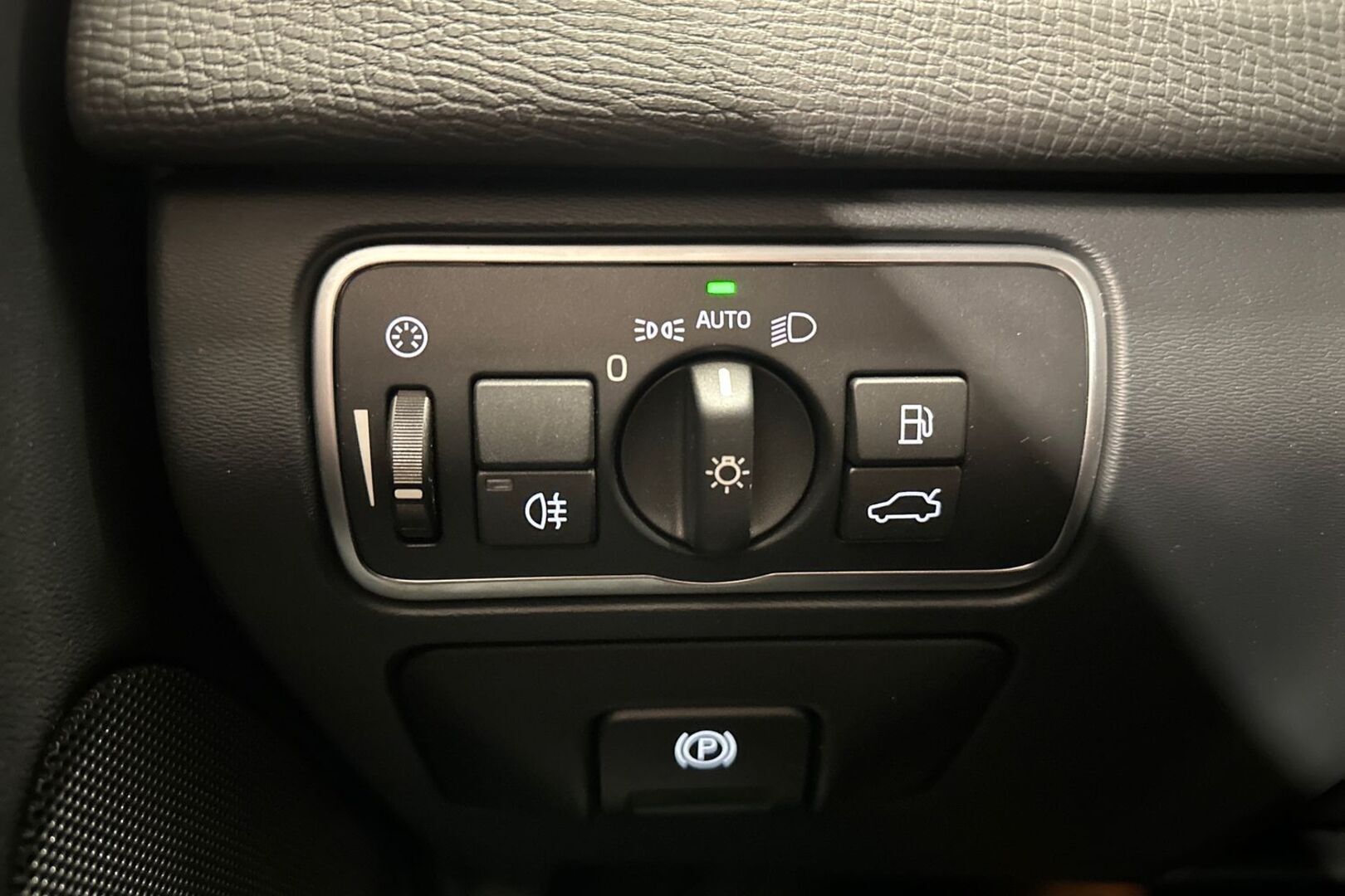 VOLVO XC60 18