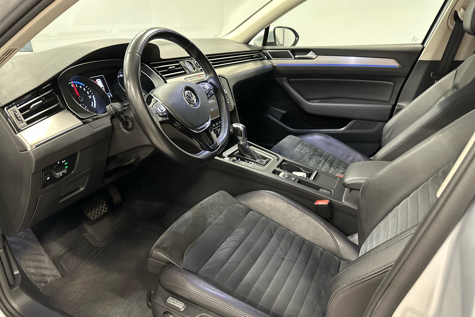 VOLKSWAGEN Passat 2018