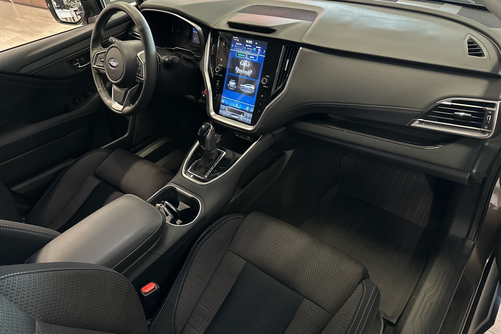 SUBARU Outback 2024