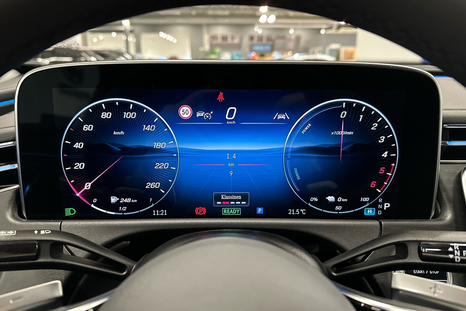 MERCEDES-BENZ E 2025