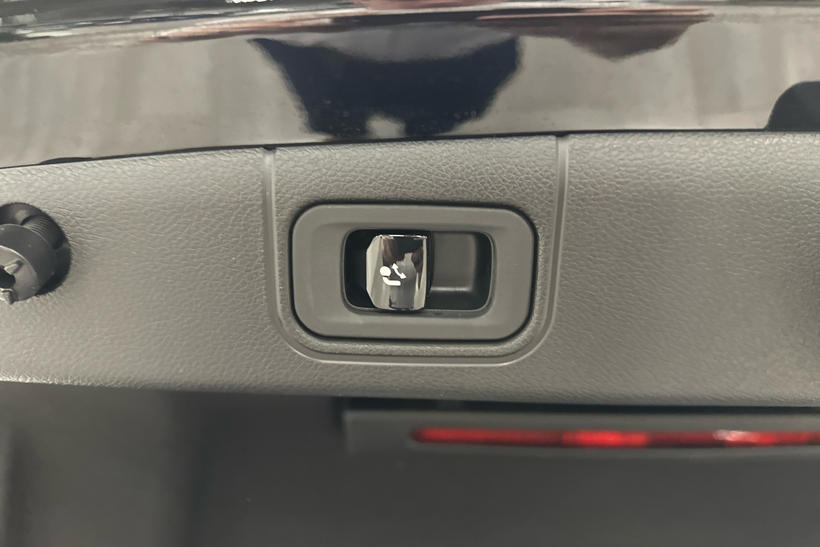 MERCEDES-BENZ E 2025