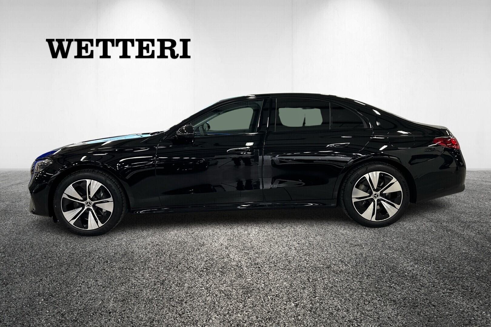 MERCEDES-BENZ E 2025