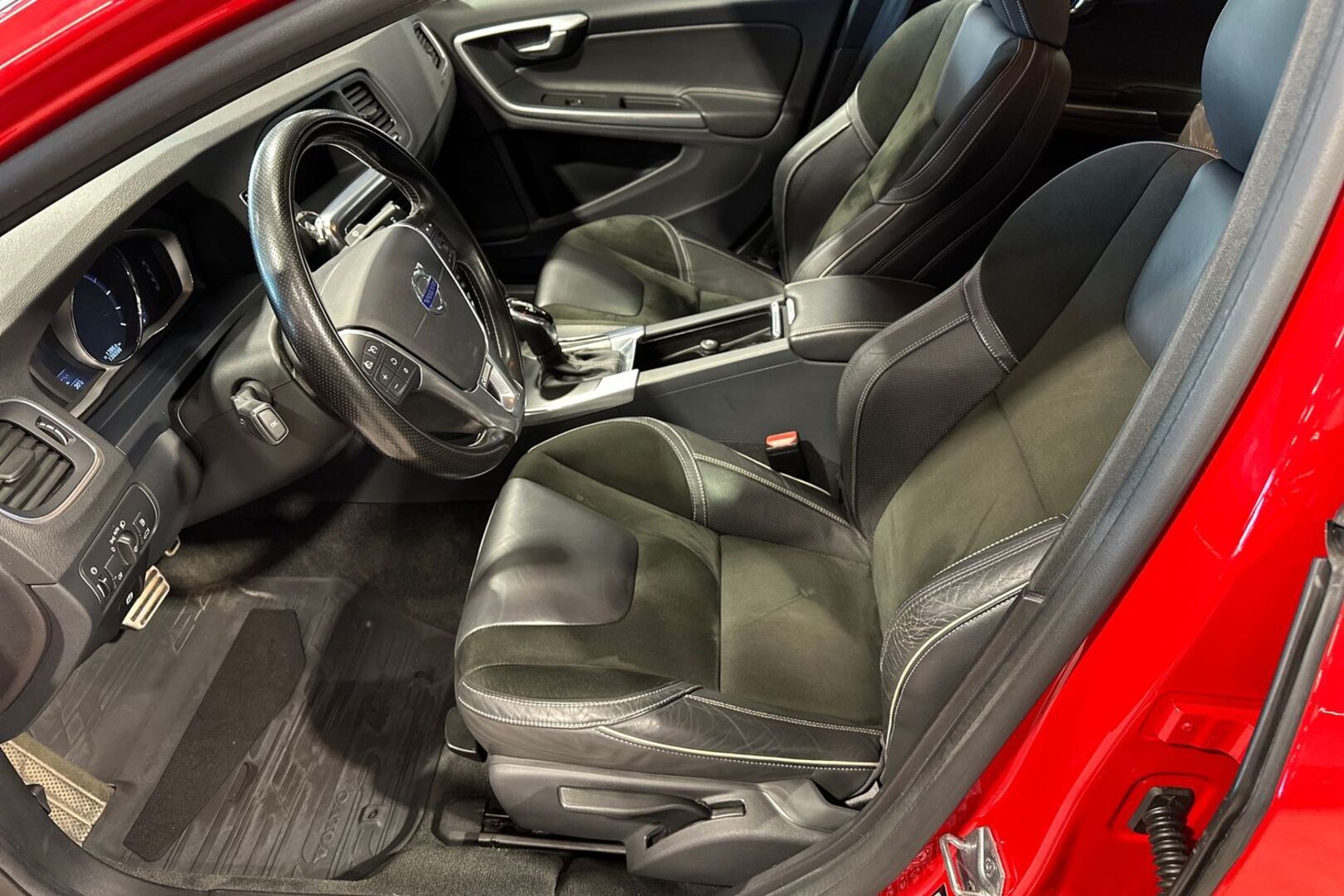 VOLVO S60 2016