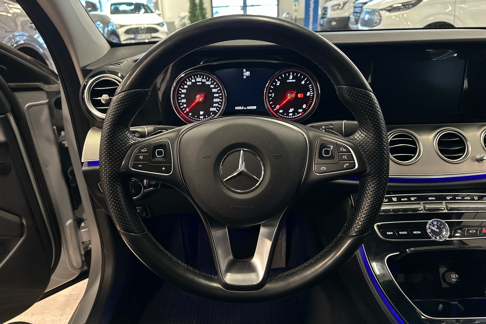 MERCEDES-BENZ E 2017