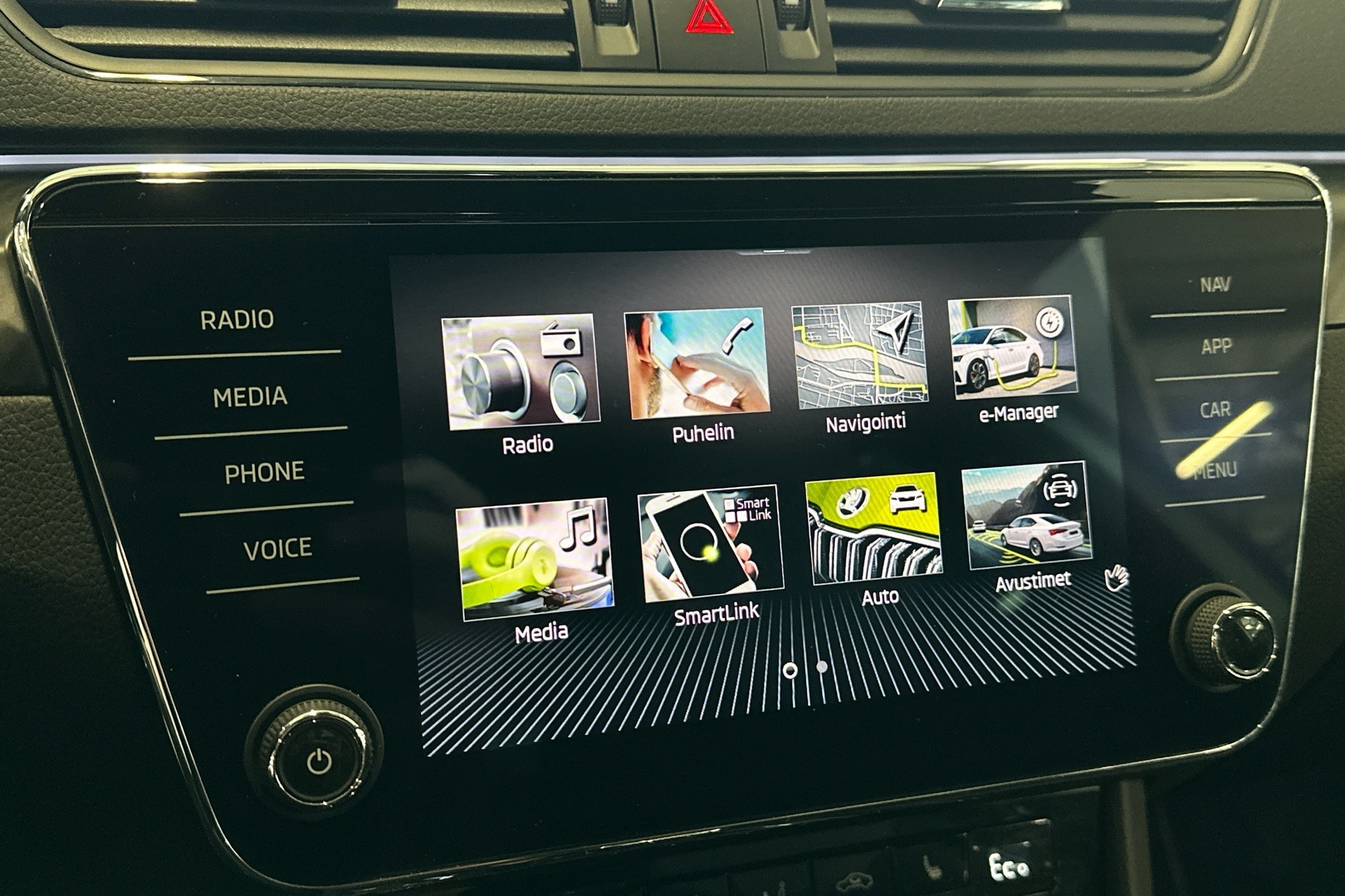 SKODA Superb 23