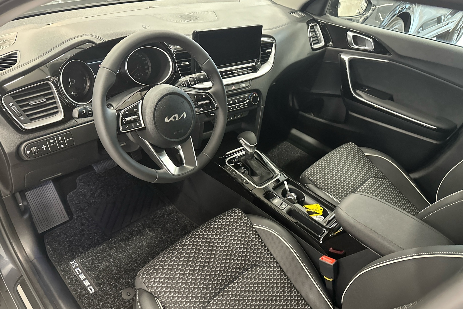 KIA XCeed 2025