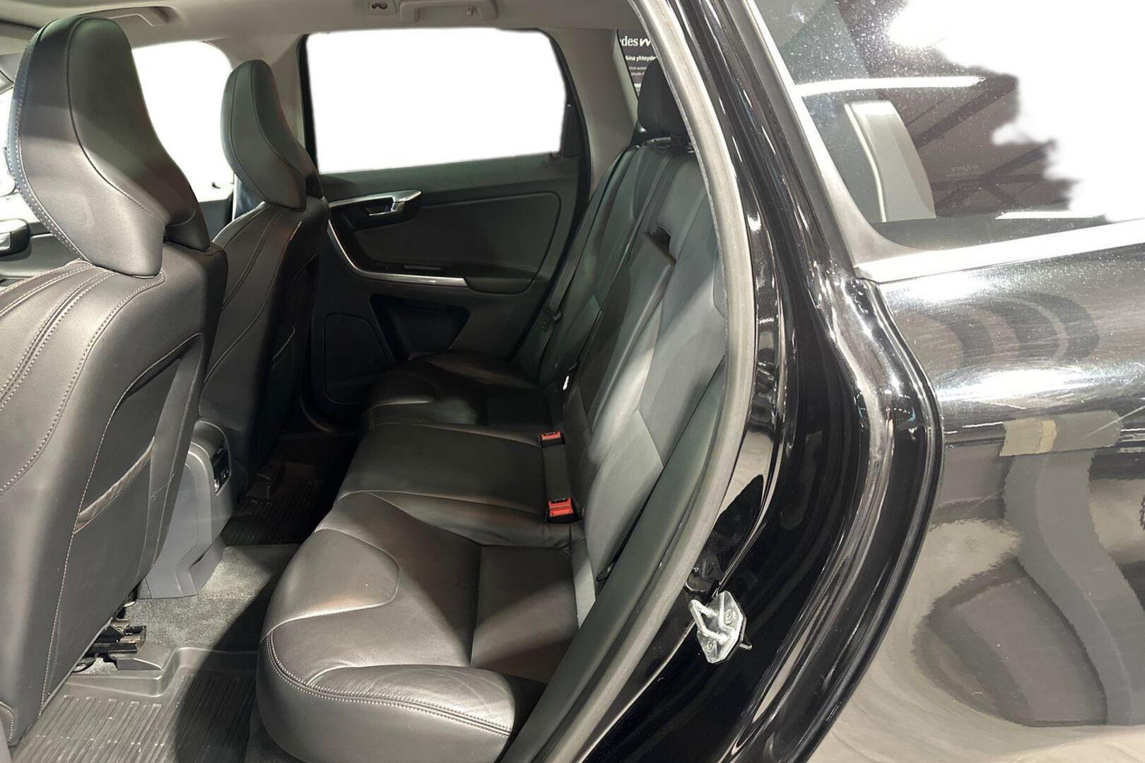 VOLVO XC60 2016