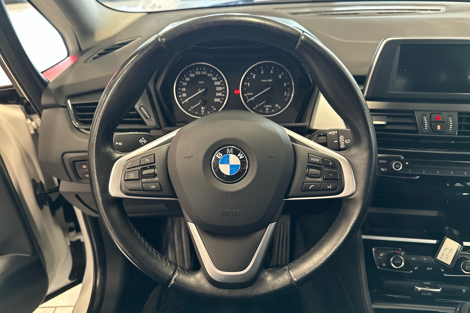 BMW 216 2016