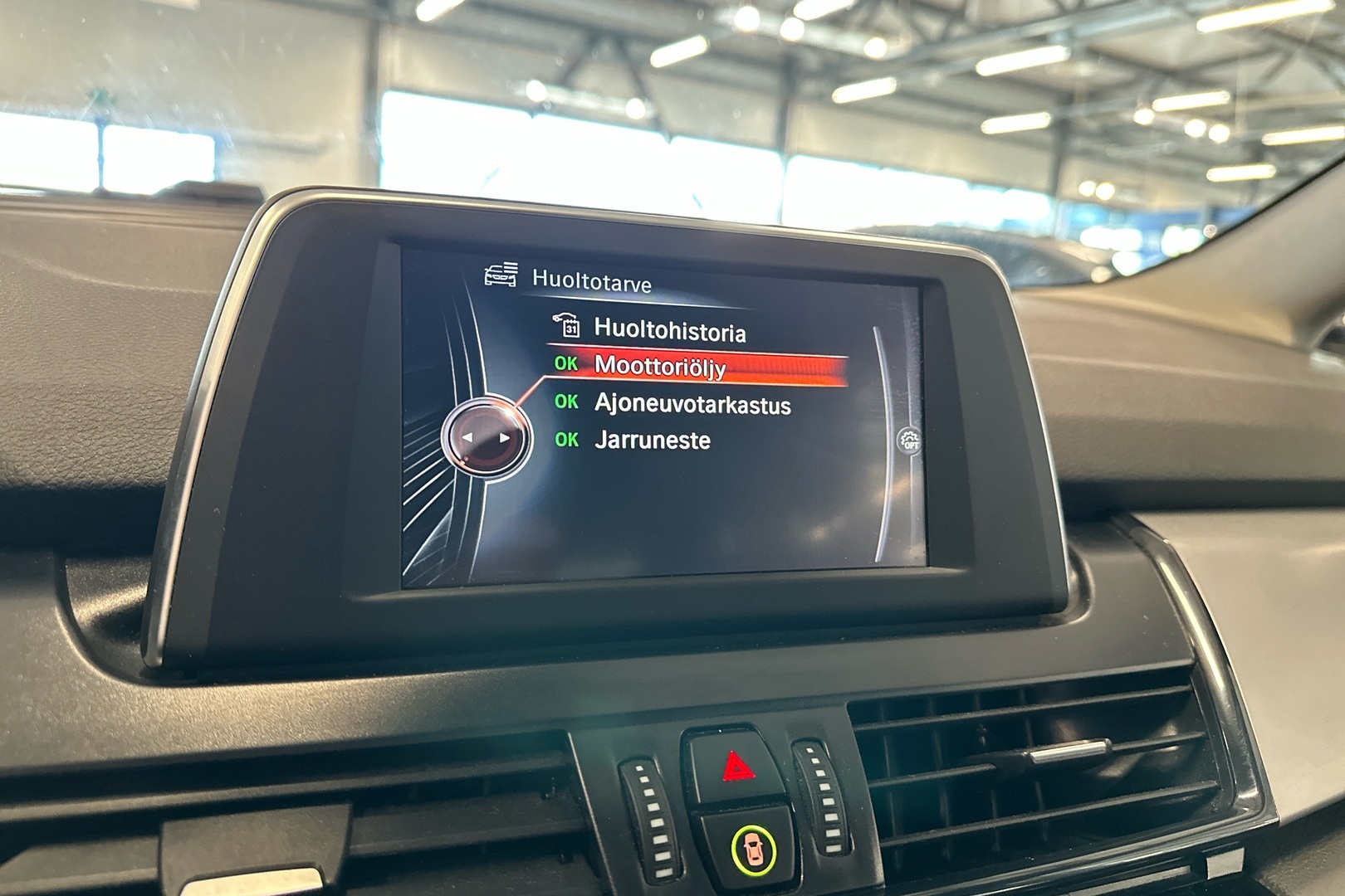 BMW 216 2016