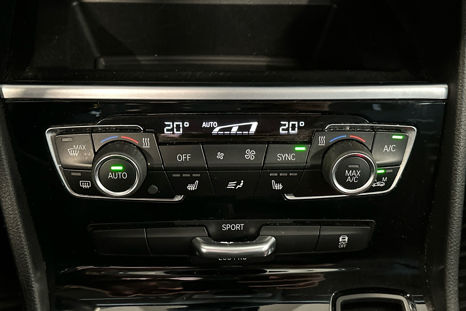 BMW 216 2016