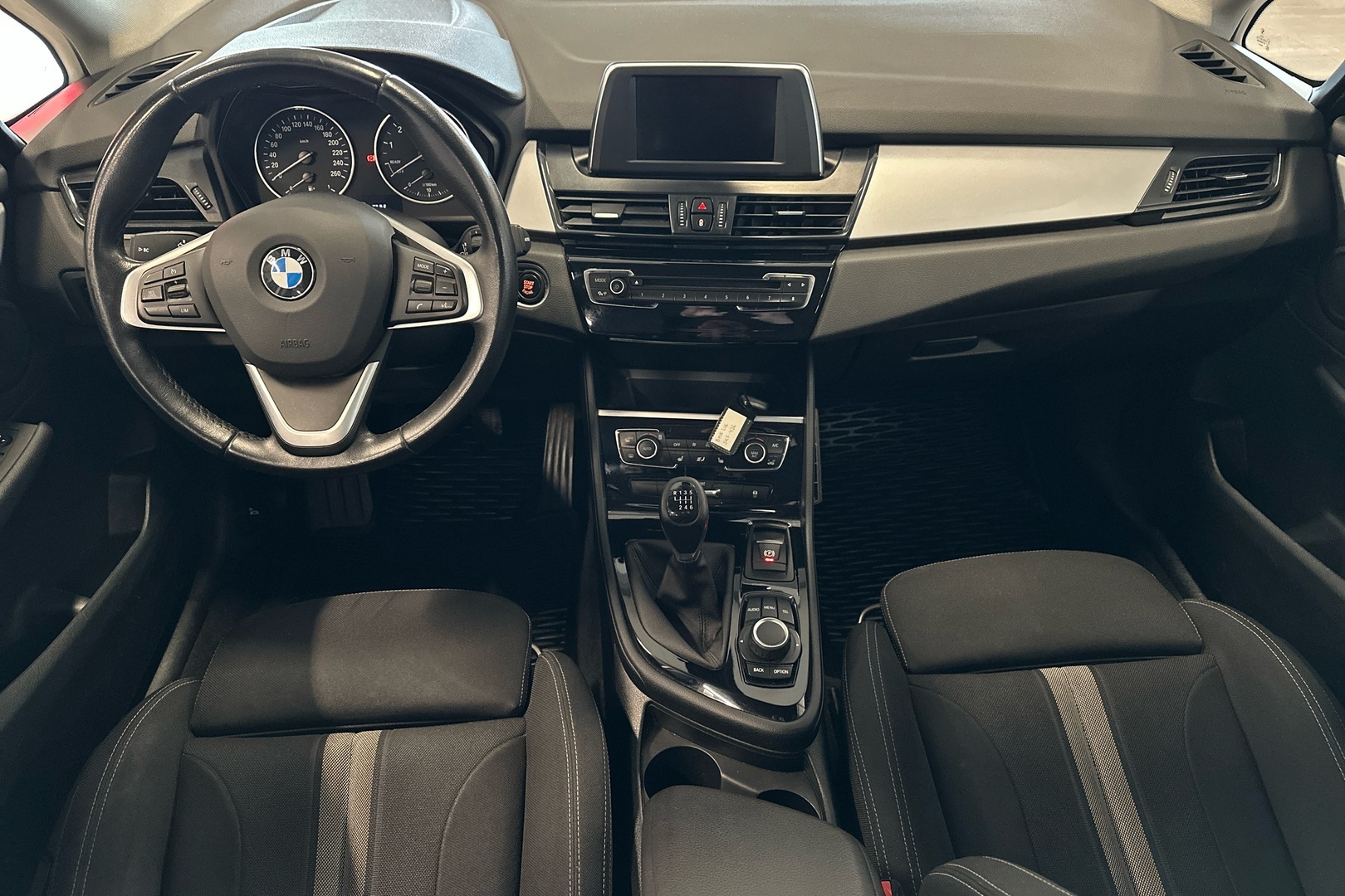 BMW 216 2016