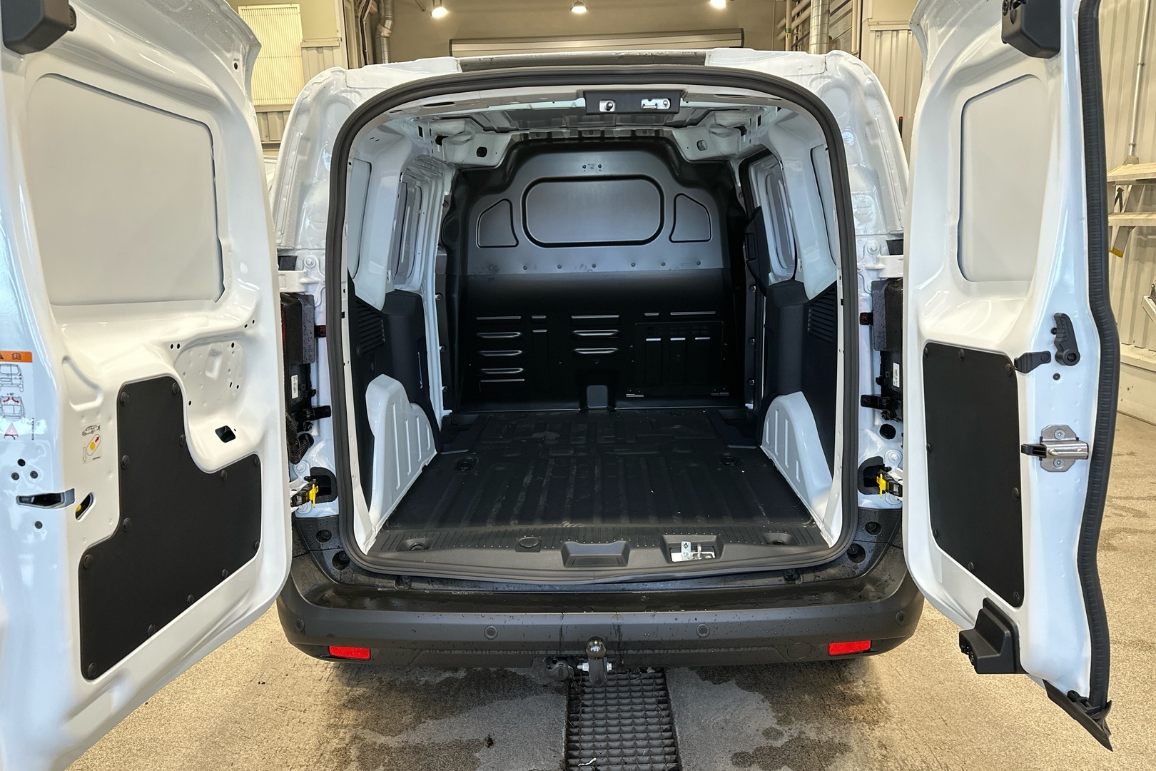 FORD Transit Courier 2025