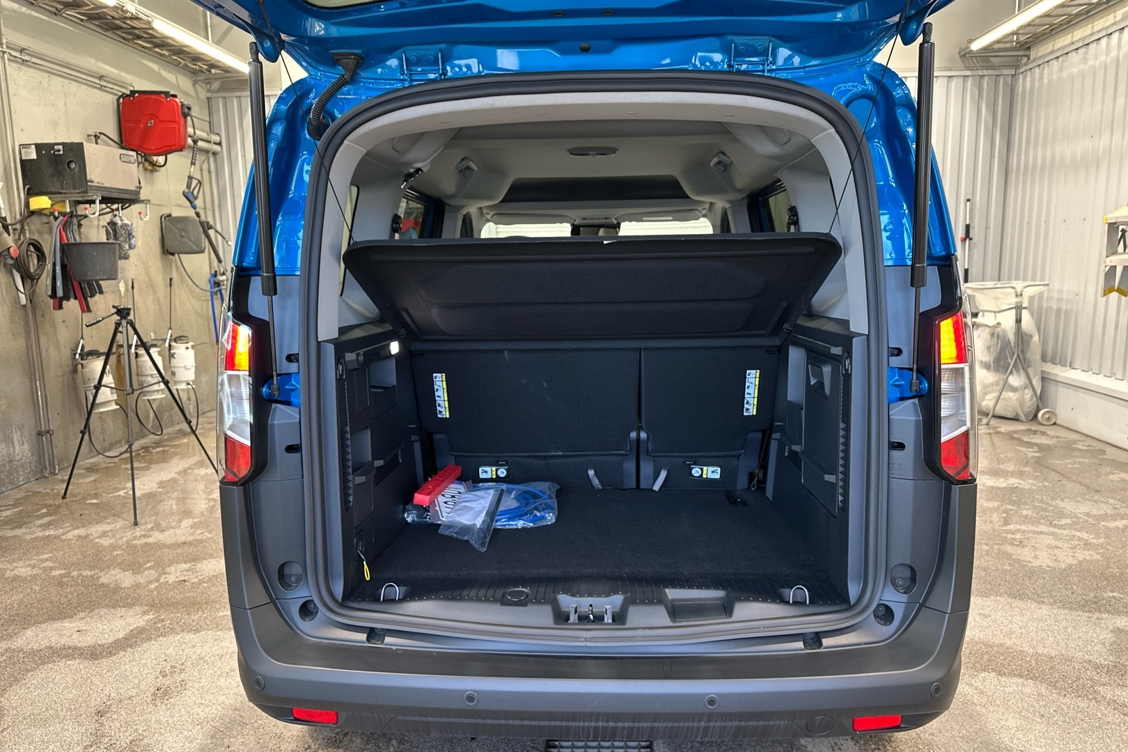 FORD Tourneo Courier 2025