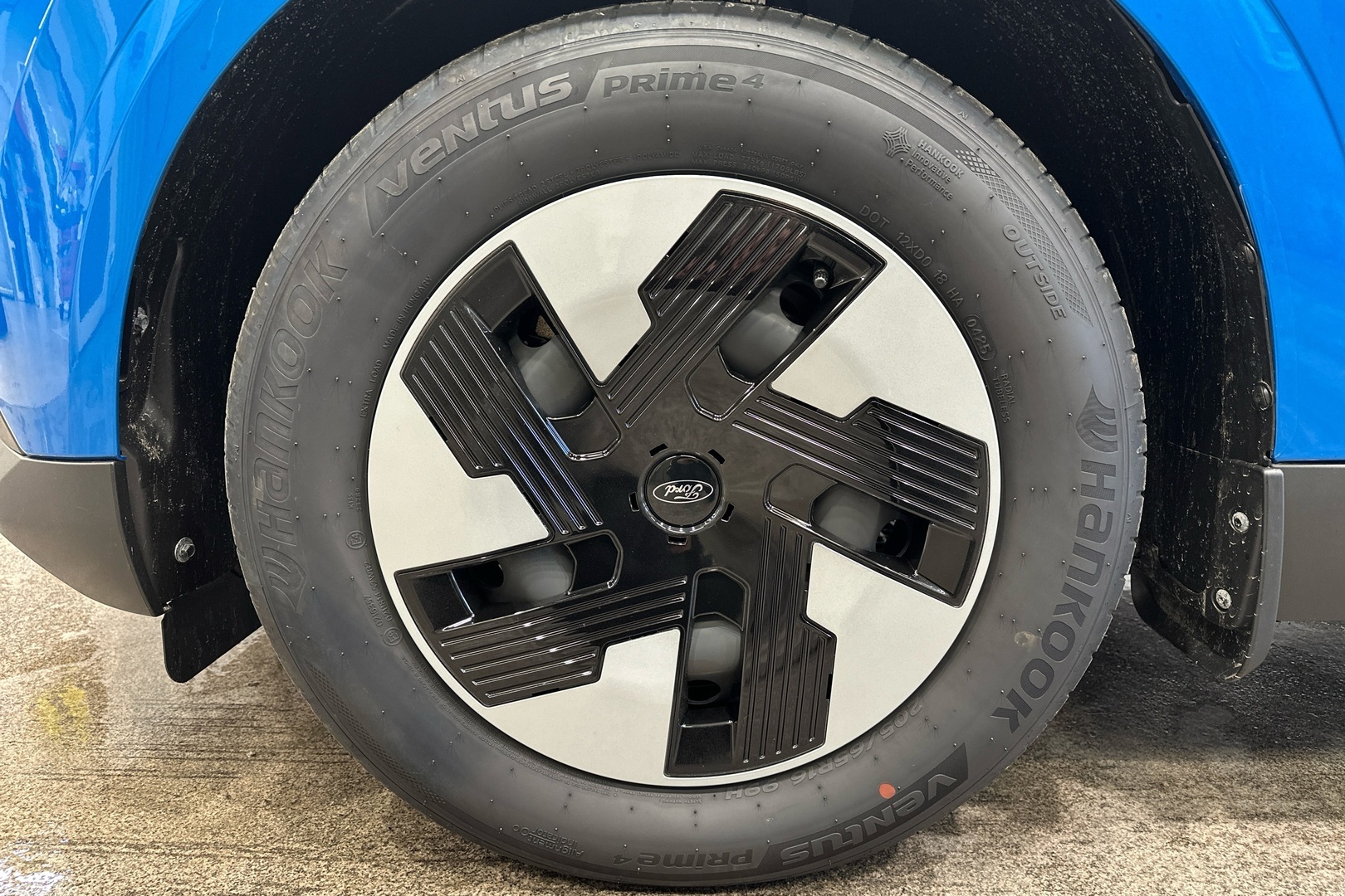 FORD Tourneo Courier 2025