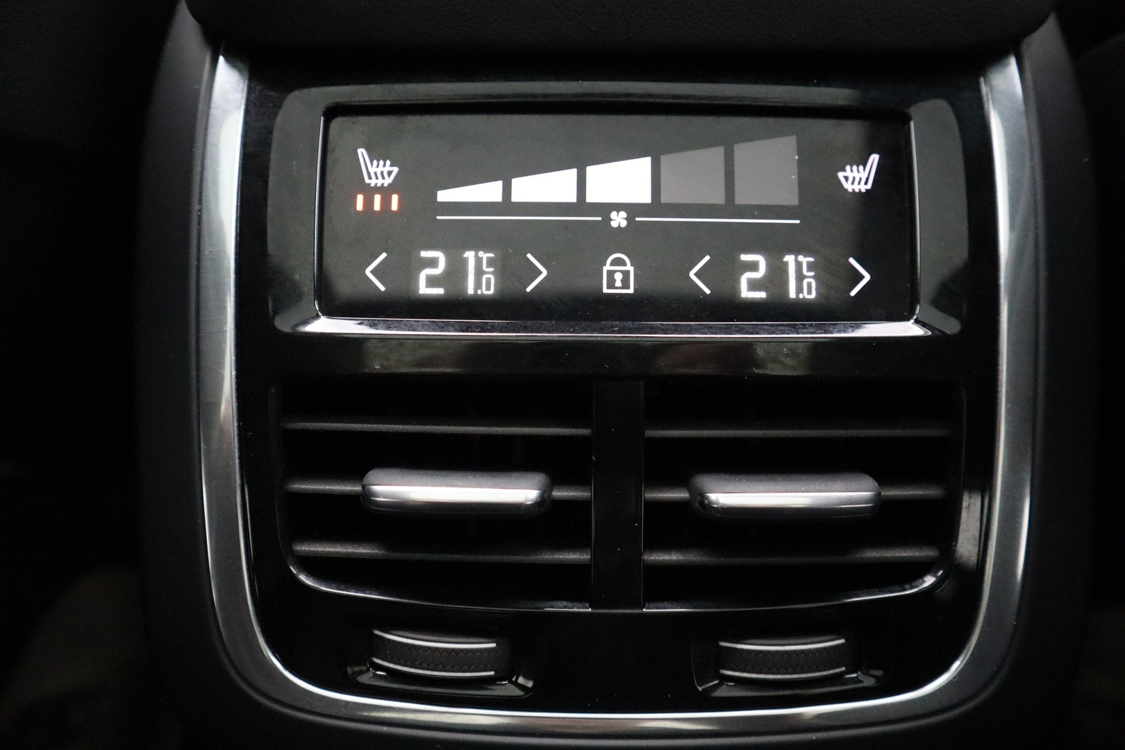 VOLVO XC90 2023