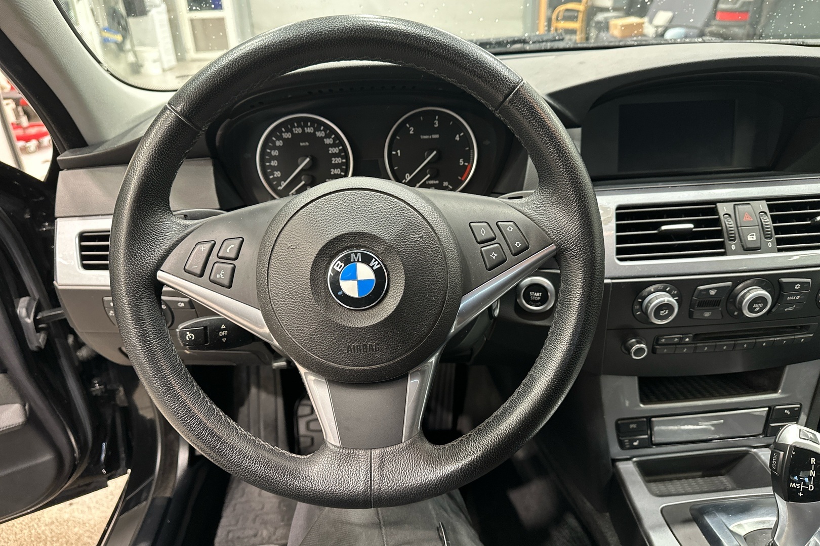 BMW 520 2009