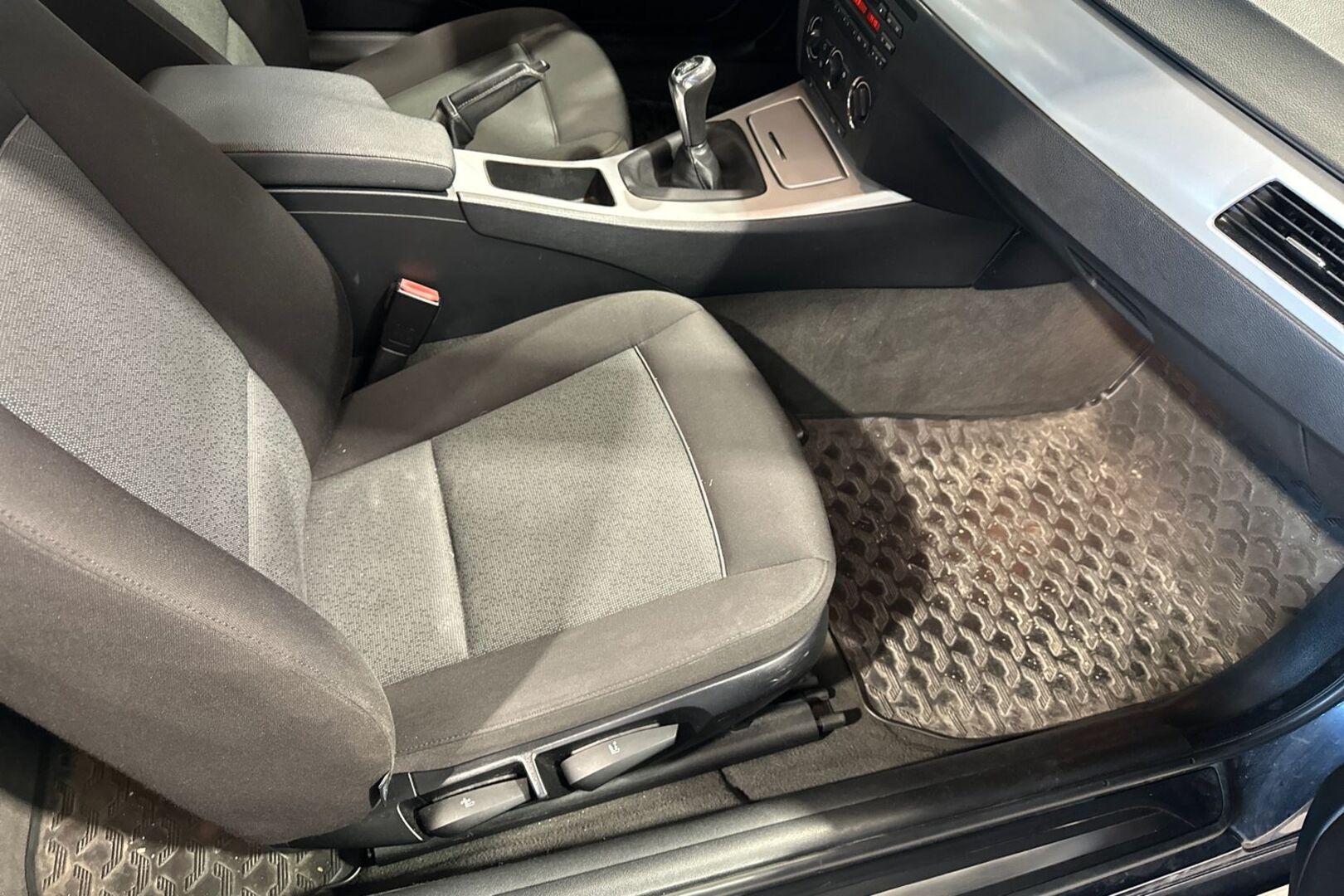 BMW 320 2008