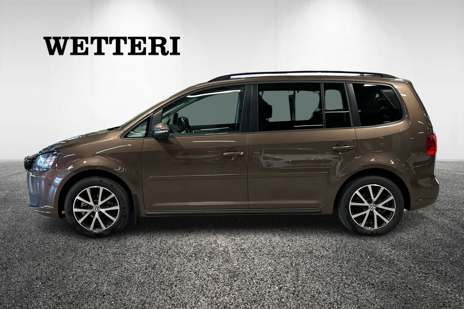 VOLKSWAGEN Touran 2013
