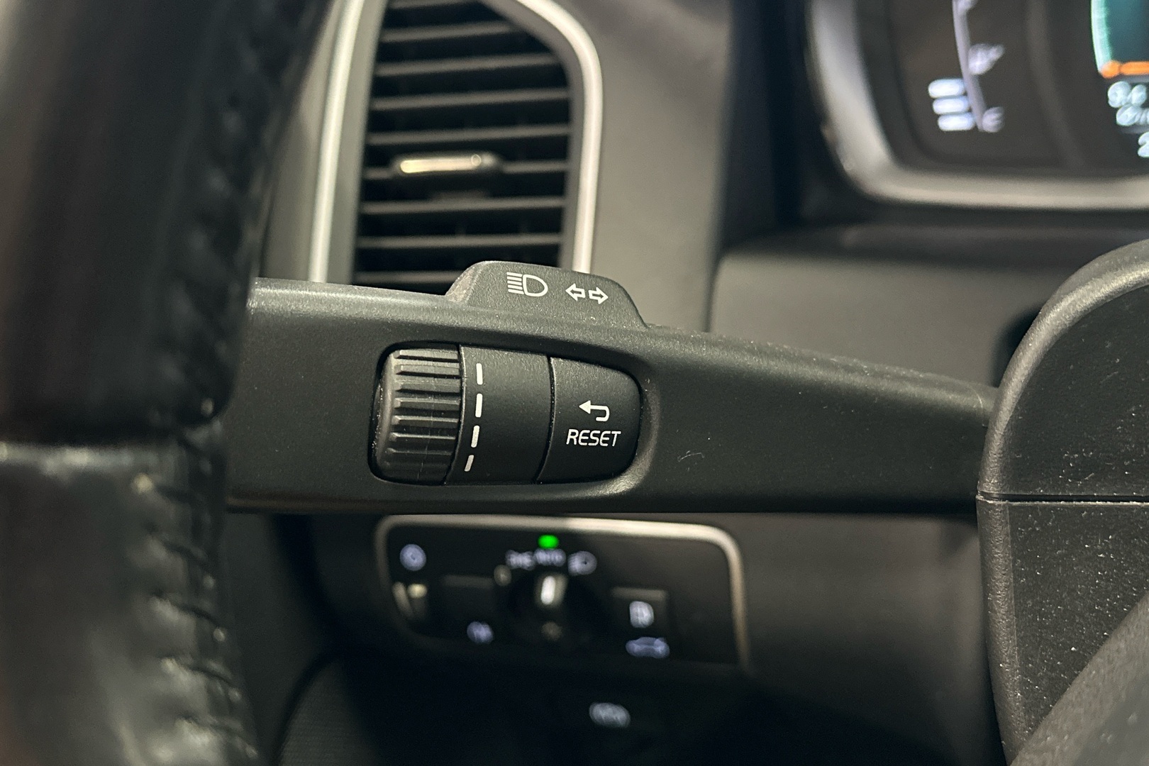 VOLVO XC60 2017