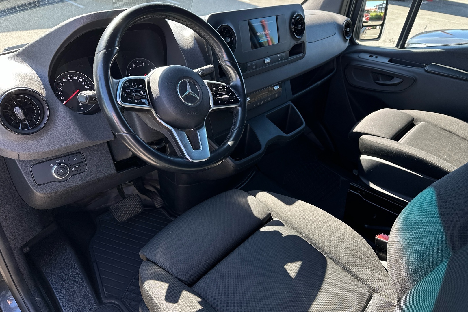 MERCEDES-BENZ Sprinter 2021