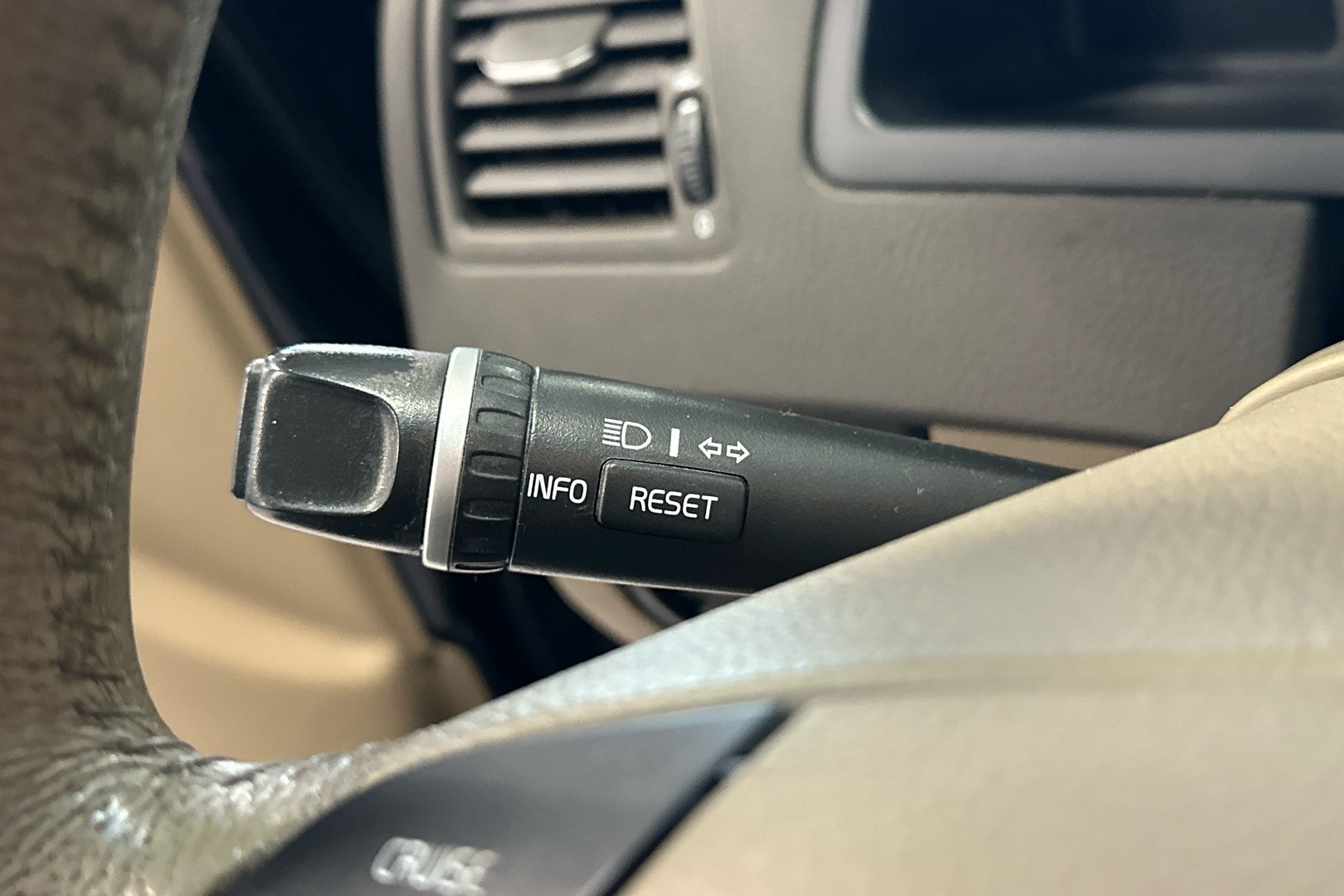 VOLVO XC90 2010