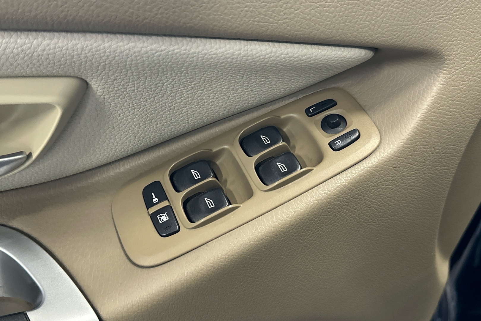 VOLVO XC90 2010