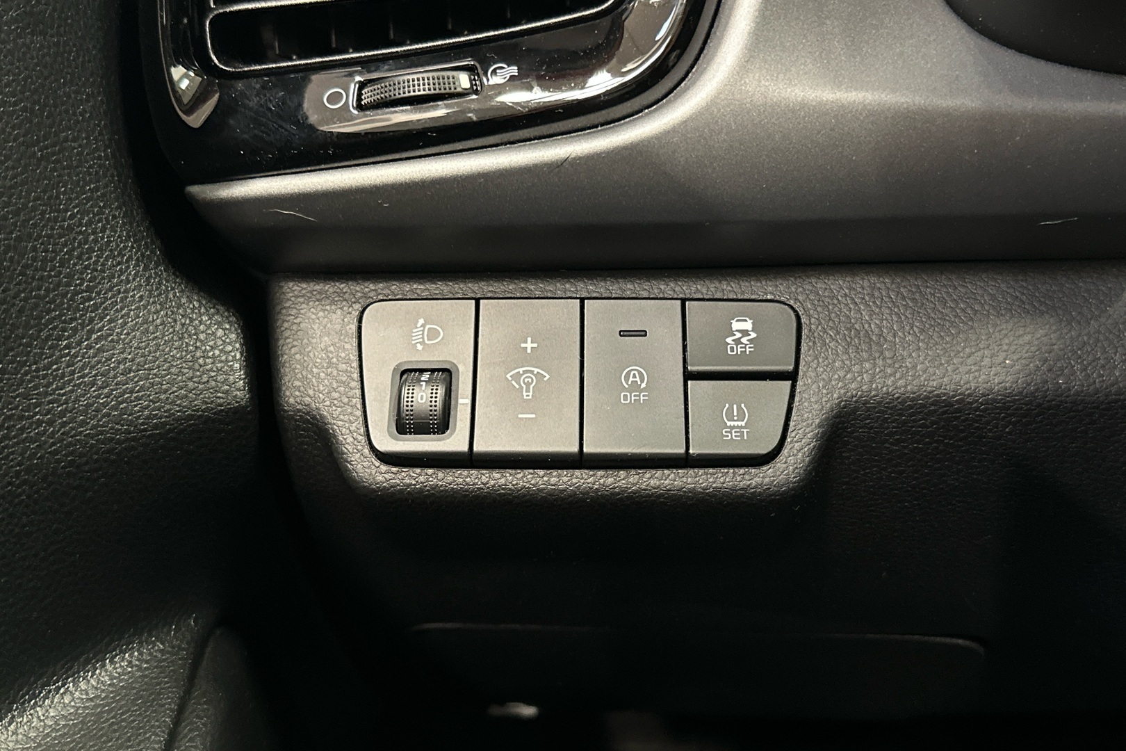 KIA Rio 11