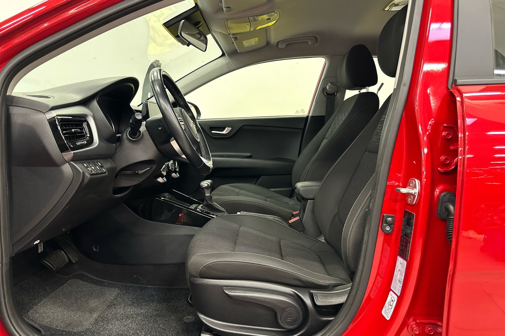KIA Rio 8