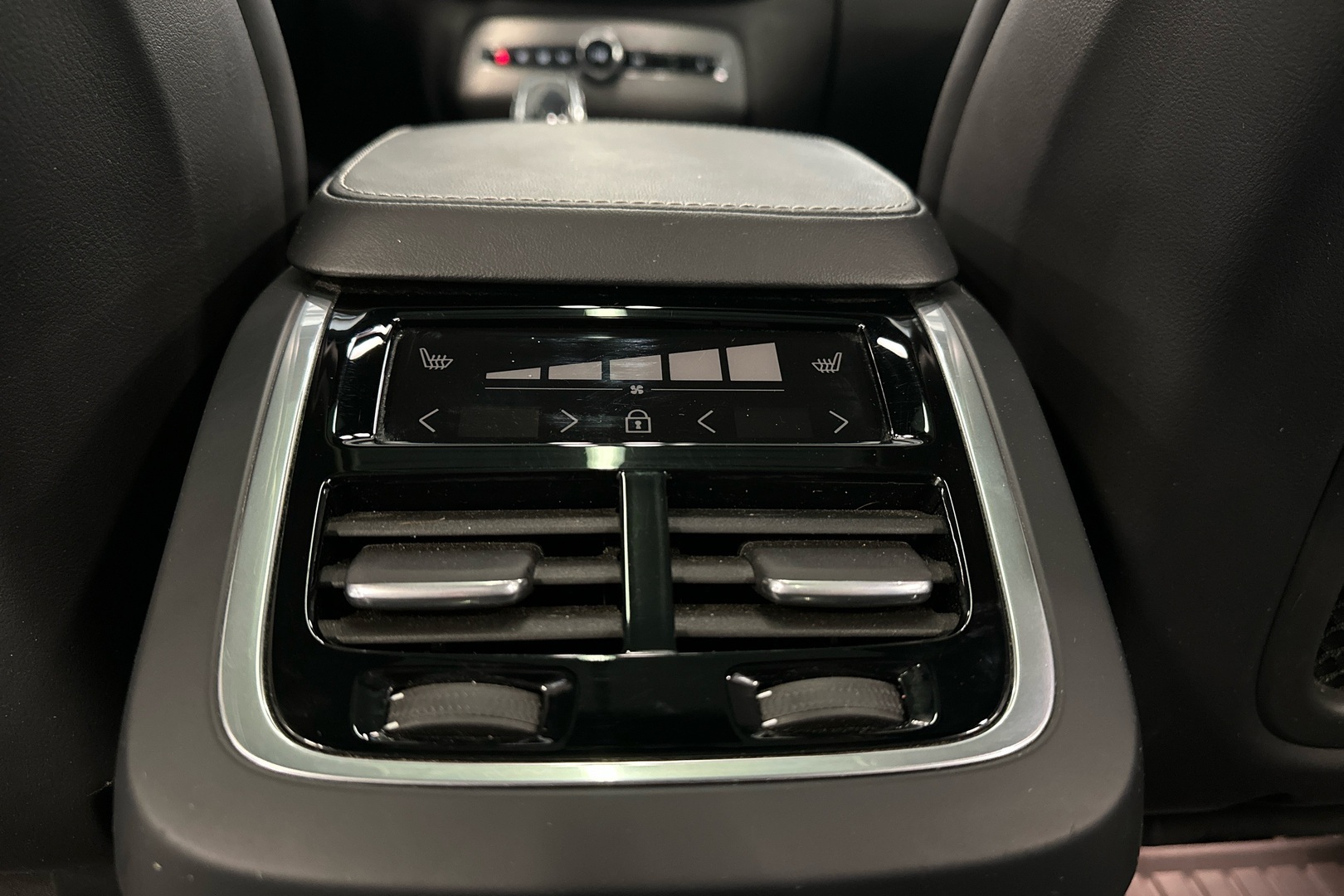 VOLVO XC90 2024