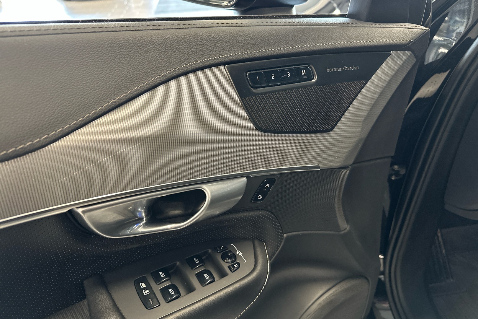 VOLVO XC90 2024