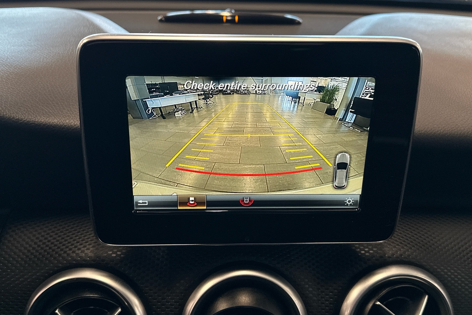 MERCEDES-BENZ A 2016