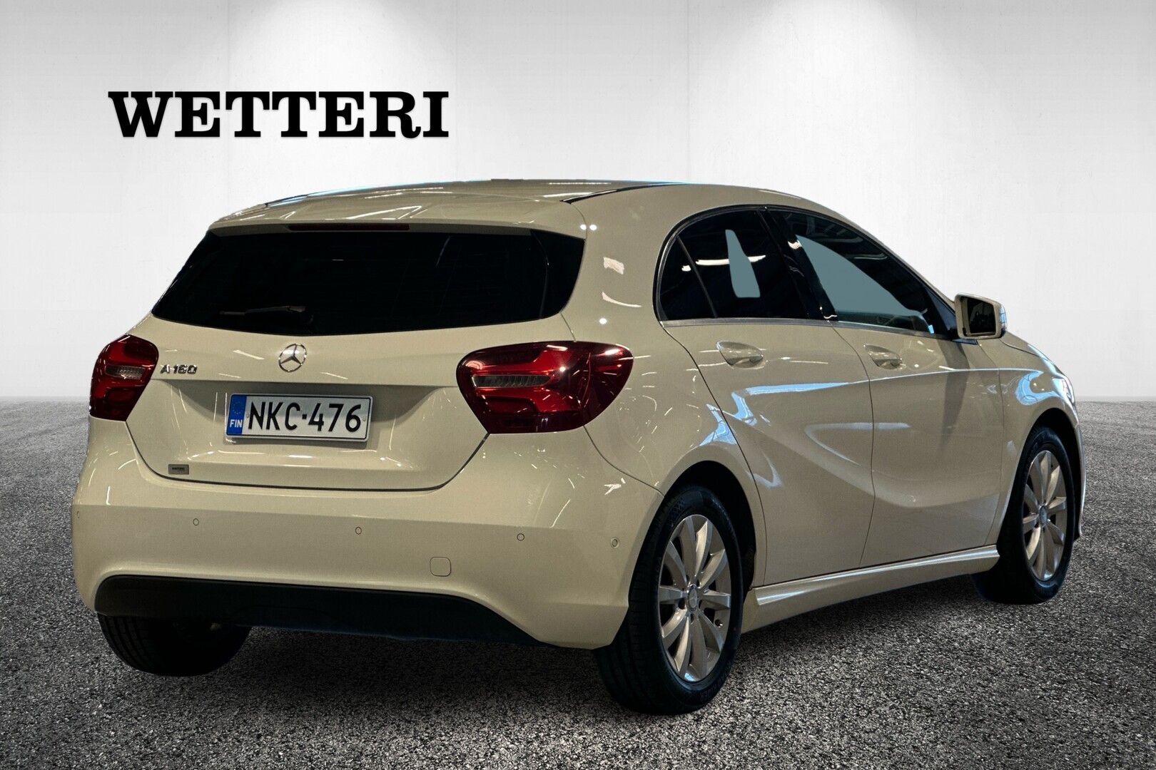 MERCEDES-BENZ A 2016