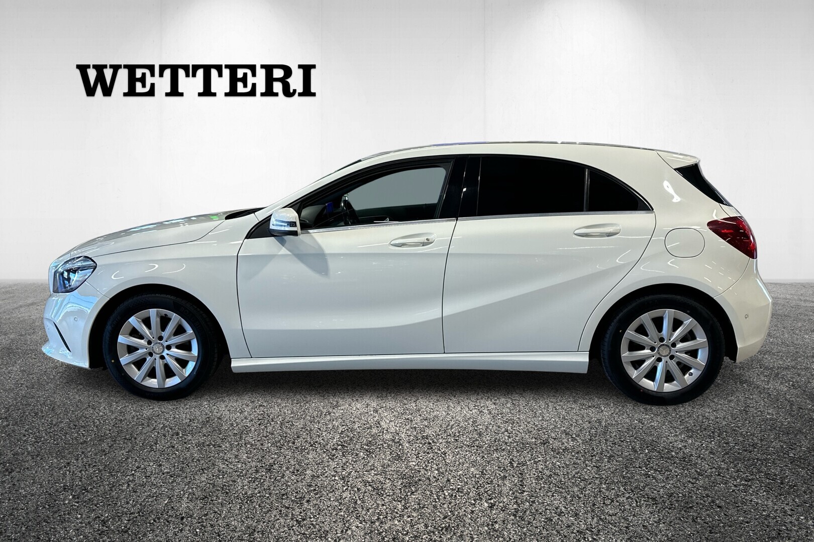 MERCEDES-BENZ A 2016