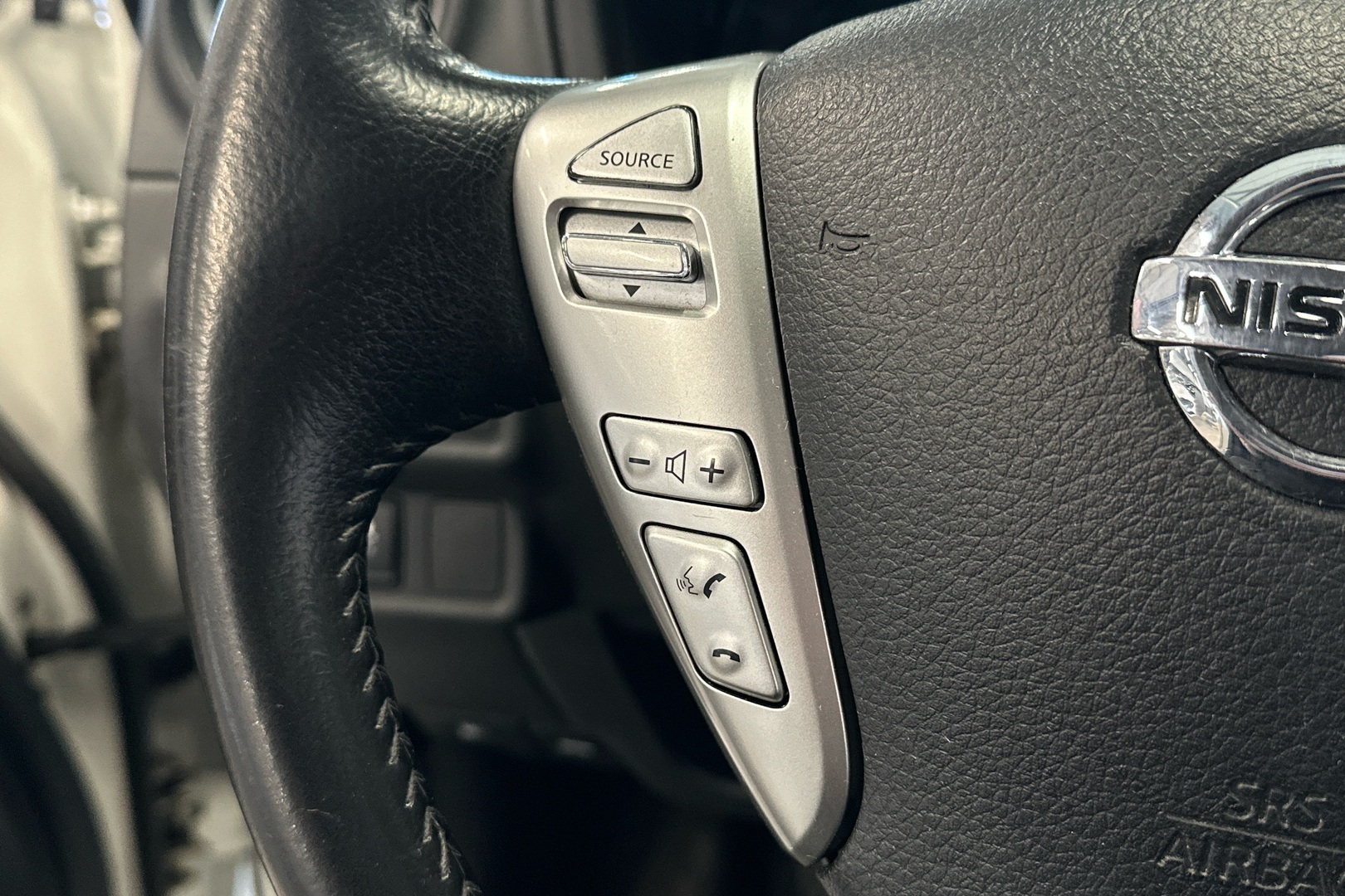NISSAN Note 2016