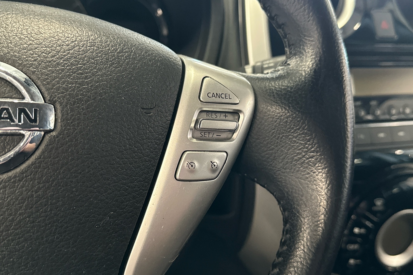 NISSAN Note 2016