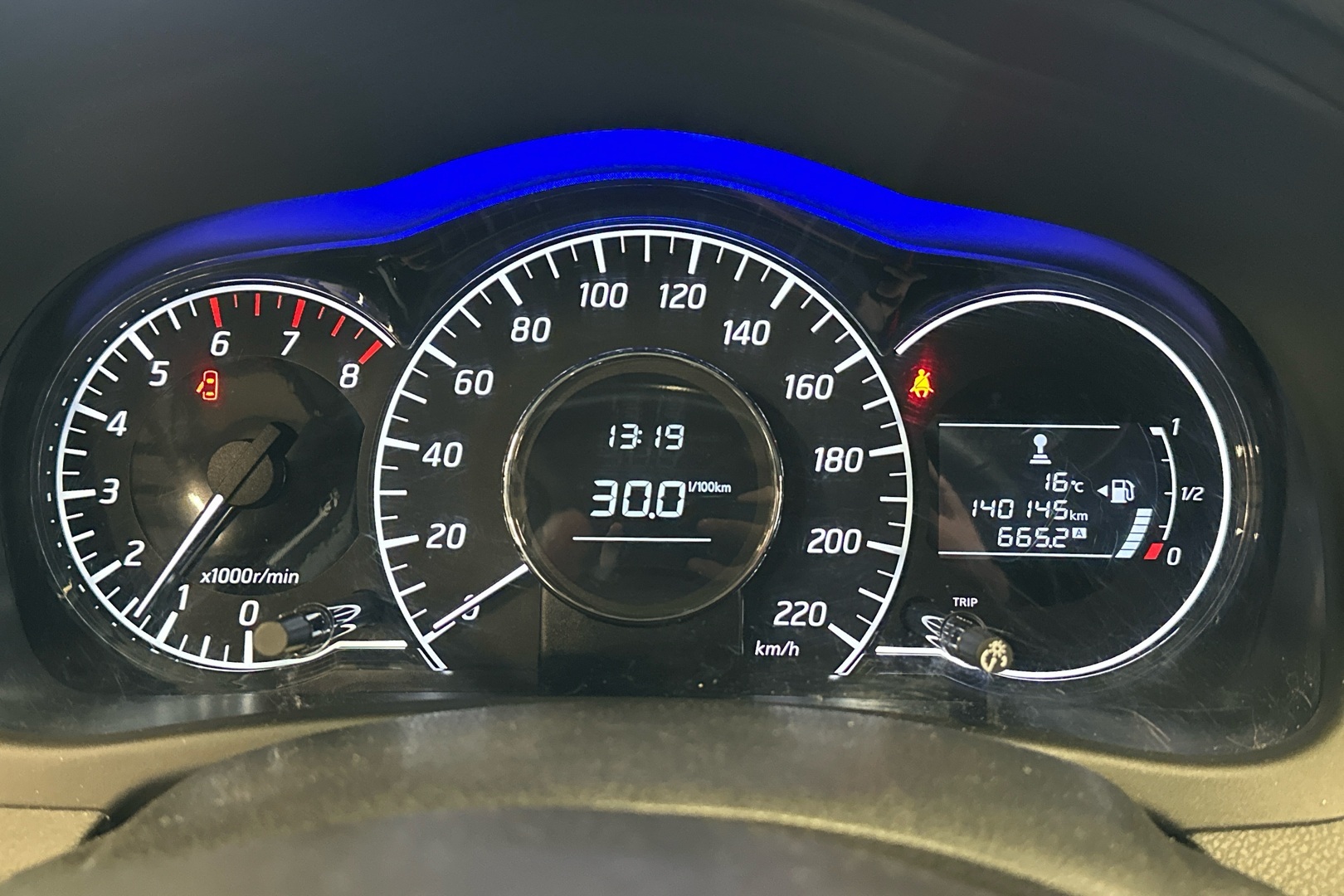 NISSAN Note 2016