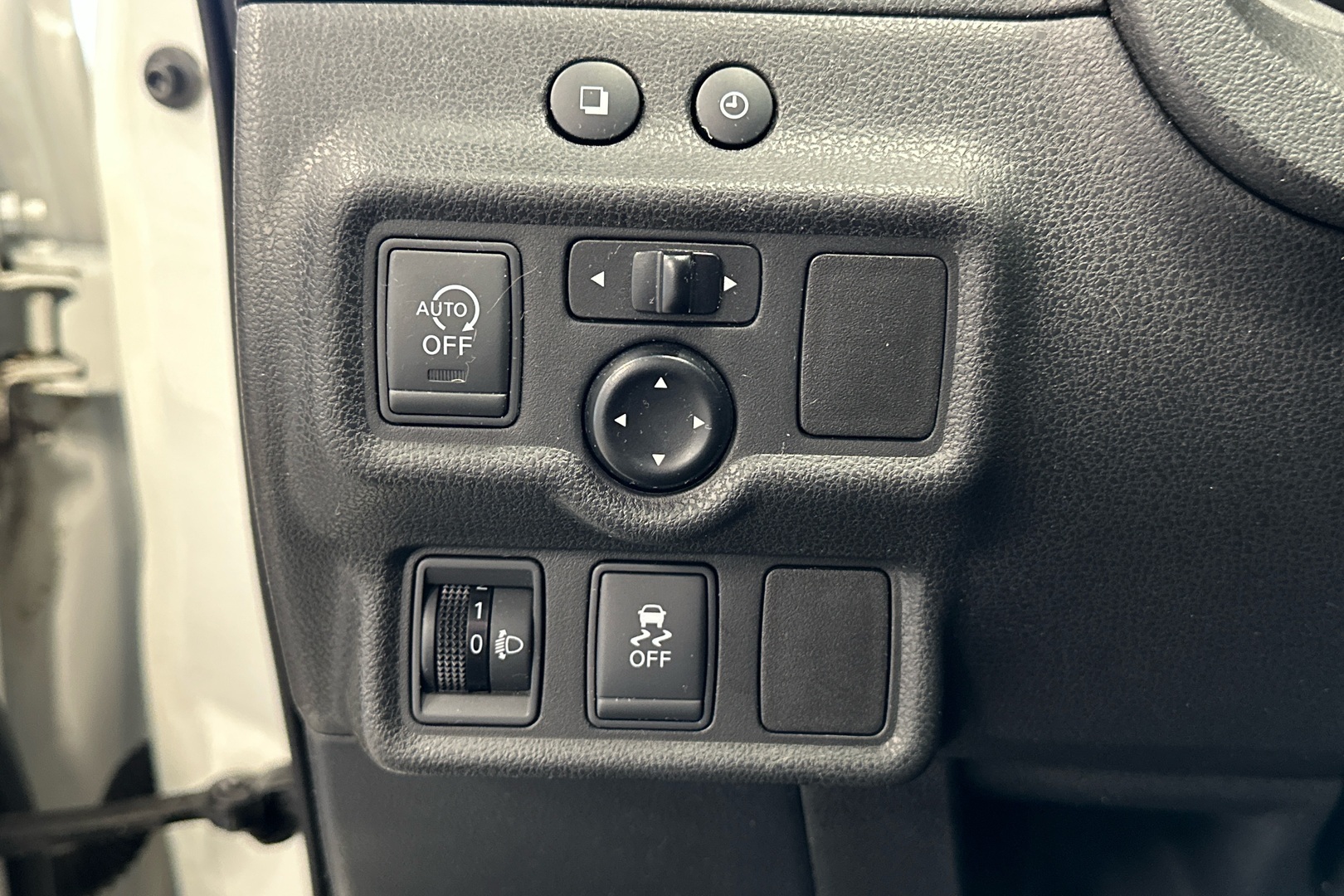 NISSAN Note 2016