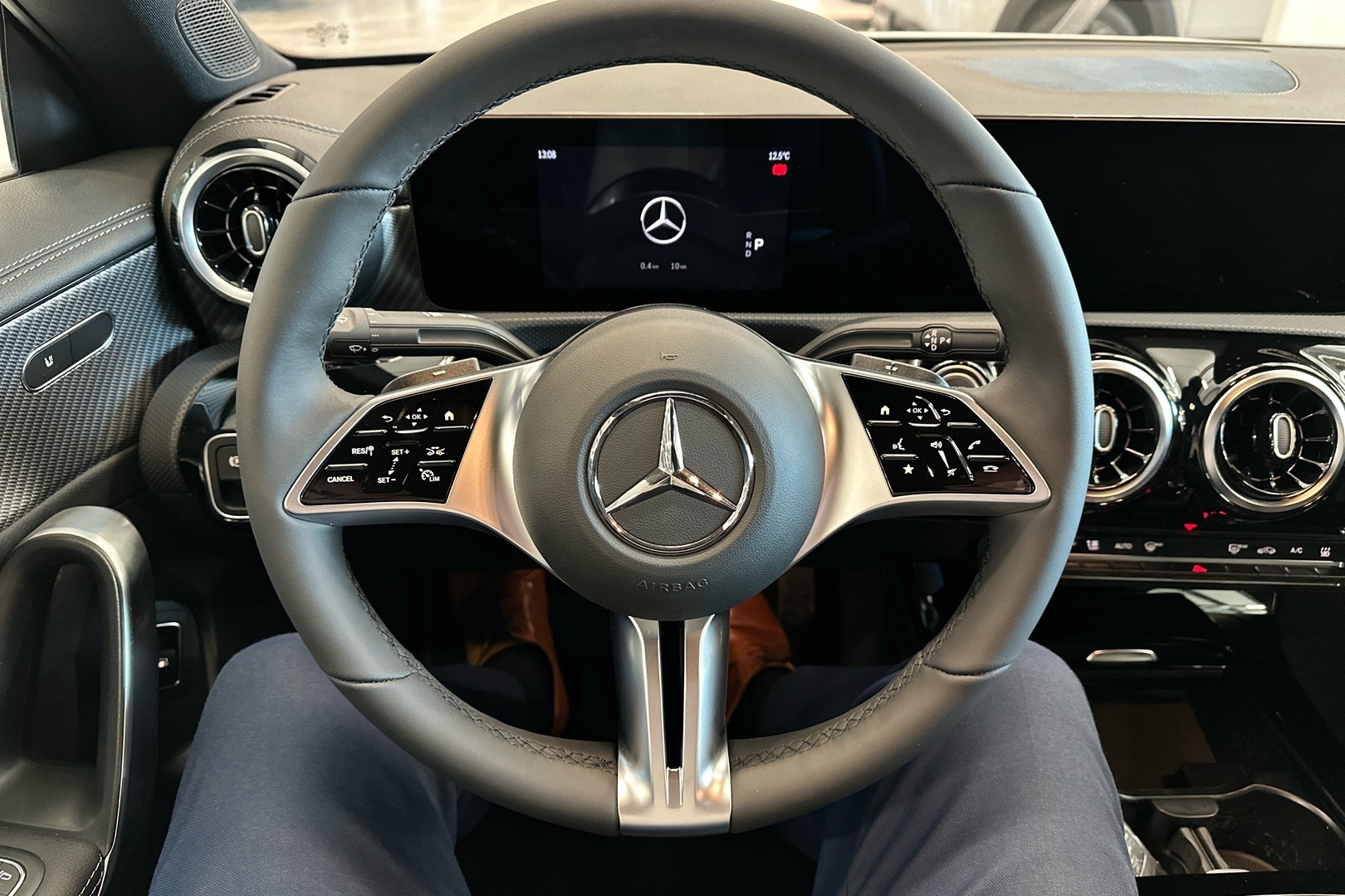 MERCEDES-BENZ CLA 2025